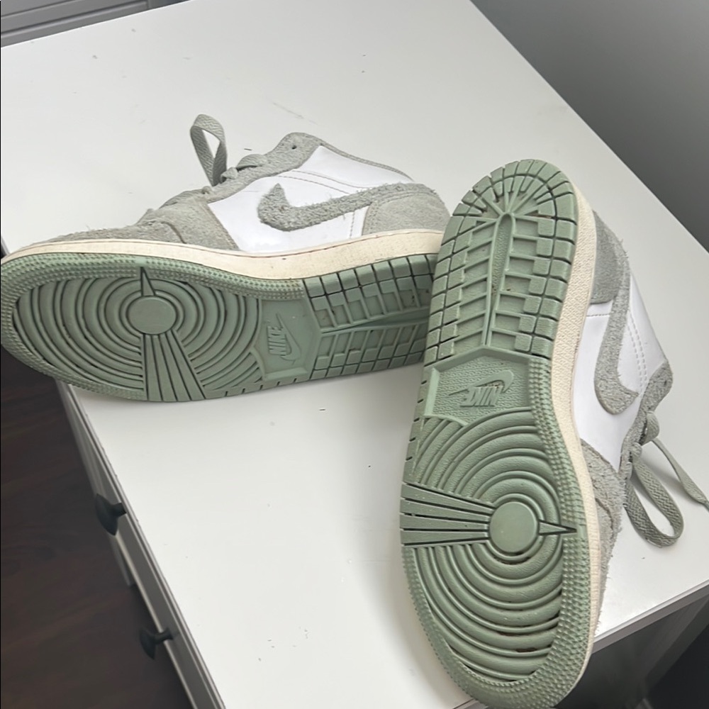 Nike Air Jordan Sneakers 1 Low SE. white/sail/ seafoam - Picture 4 of 7